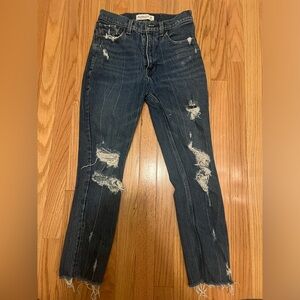 Abercrombie & Fitch - High Rise Mom Jeans - Size 25